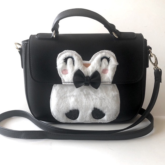 Betsey Johnson Handbags - 🎉HP🎉Luv Betsey Johnson Furry Penguin Bag